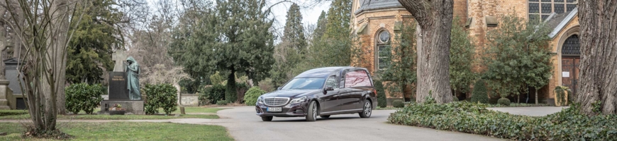 Überführungen im In- und Ausland